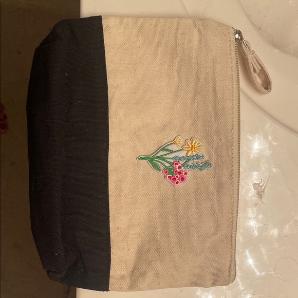 Handbags - Floral Embroidered Black and Tan Women's Bag